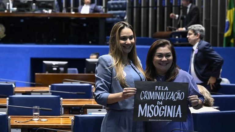 Senado aprova a criminalização da misoginia